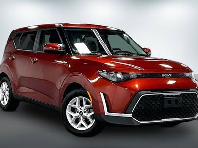 Used 2025 Kia Soul LX w/ LX Technology Package