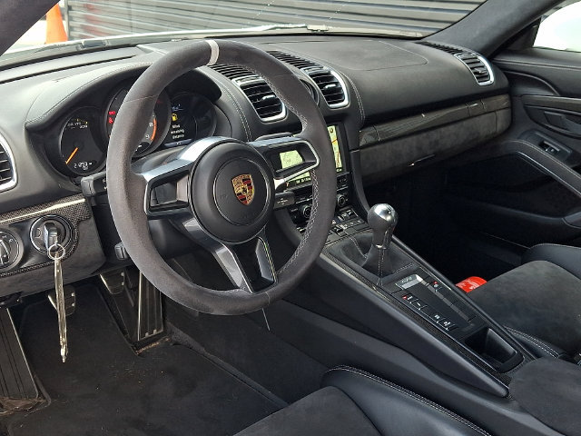 Used 2016 Porsche Cayman GT4 RWD image 4