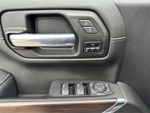 Used 2020 GMC Sierra 1500 SLT w/ SLT Premium Package image 27