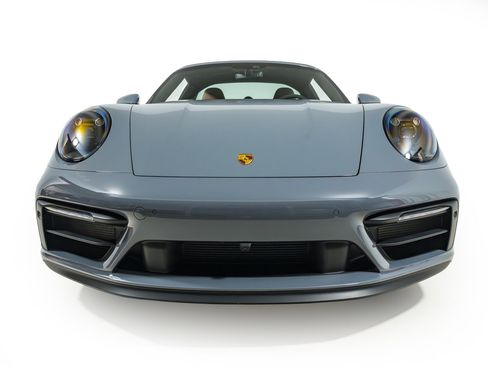 Used 2024 Porsche 911 Targa 4 GTS image 9