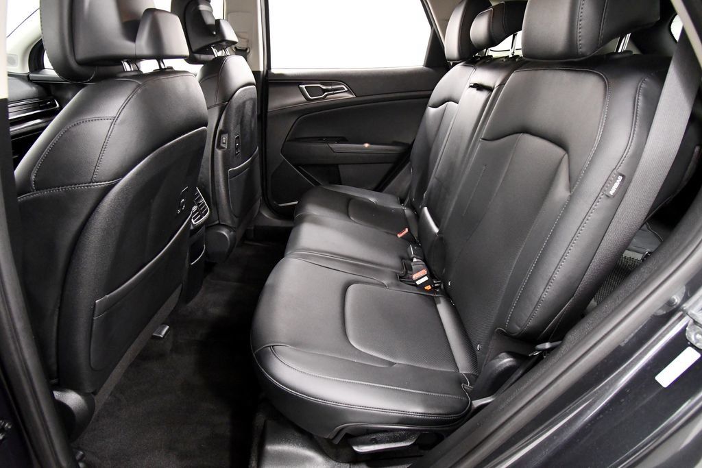 Certified 2025 Kia Sportage EX AWD/4WD image 15