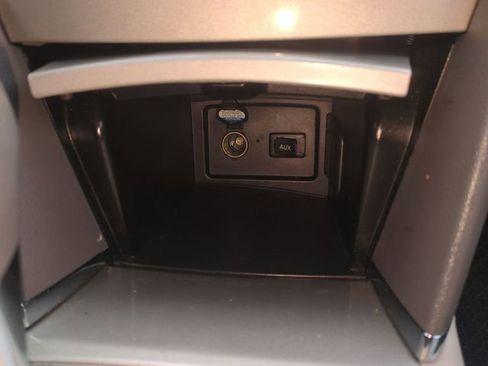 Used 2009 Toyota Camry LE FWD image 36