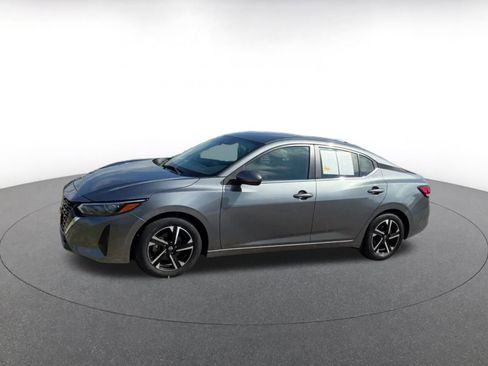 Used 2024 Nissan Sentra SV FWD image 6