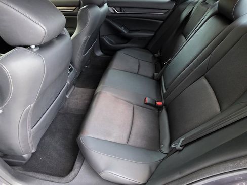 Used 2019 Honda Accord Sport image 11
