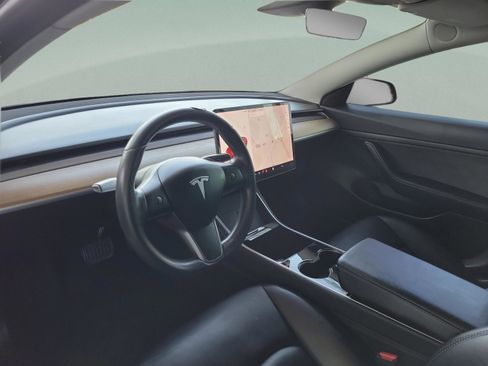 Used 2020 Tesla Model 3 Standard Range Plus image 7