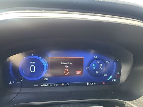 Used 2020 Ford Escape SE Sport image 7