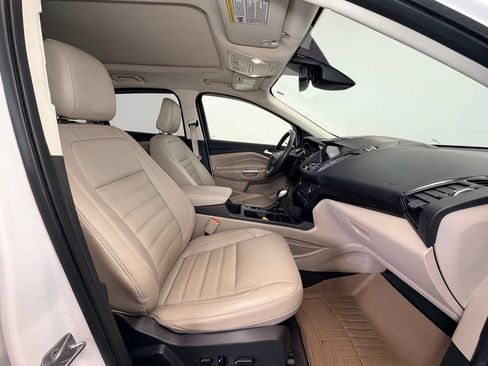 Used 2018 Ford Escape Titanium w/ Ford Safe & Smart Package AWD/4WD image 9