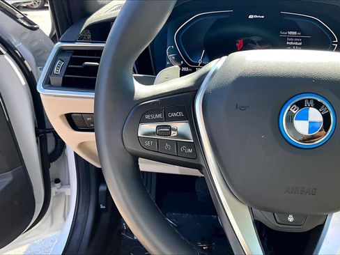 Used 2022 BMW 330e w/ Premium Package RWD image 24