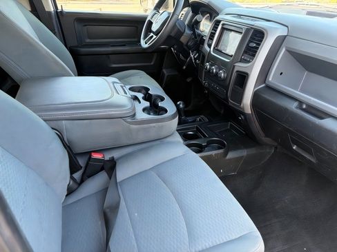 Used 2018 RAM 2500 Tradesman w/ Chrome Appearance Group AWD/4WD image 9