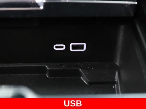 Used 2026 GMC Yukon Denali Ultimate AWD/4WD image 28