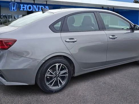 Used 2023 Kia Forte LXS w/ LXS Technology Package image 8