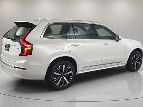 Certified 2025 Volvo XC90 B6 Core w/ Protection Package Premier AWD/4WD image 7