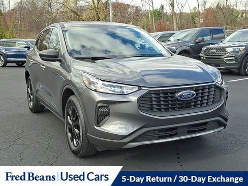 Certified 2023 Ford Escape Active image 2