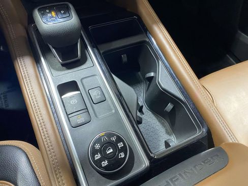 Used 2023 Nissan Pathfinder Platinum AWD/4WD image 35