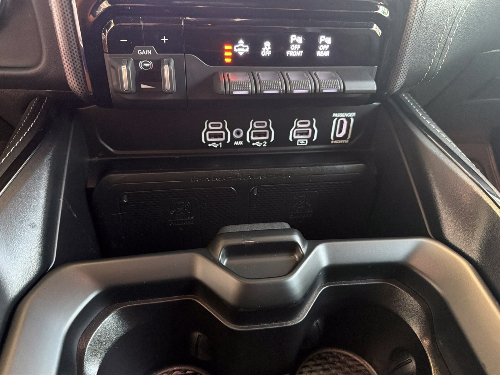 Used 2025 RAM 1500 Limited AWD/4WD image 24