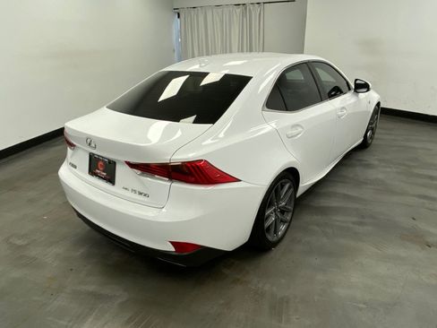 Used 2018 Lexus IS 300 AWD image 4