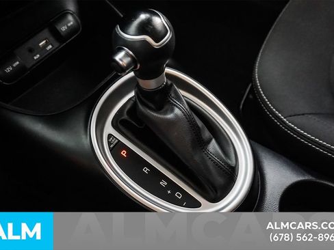 Used 2018 Kia Soul FWD image 32