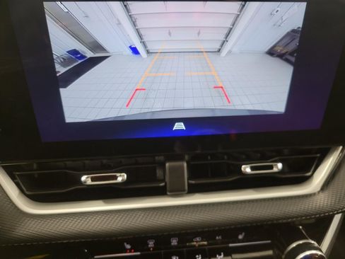 Used 2025 Chevrolet Equinox LT image 15