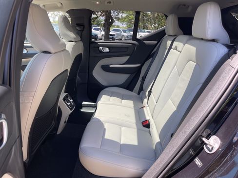 Used 2024 Volvo XC40 B5 Plus w/ Protection Package Premier AWD/4WD image 20