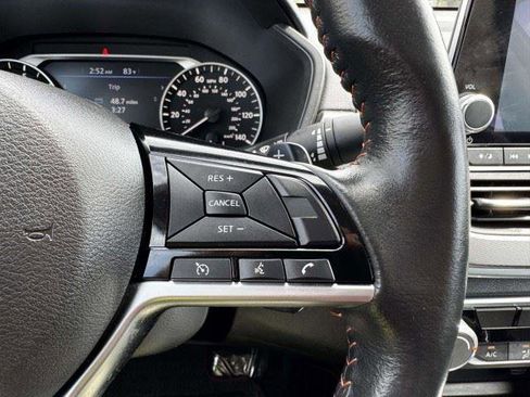 Used 2023 Nissan Altima 2.5 SR FWD image 23