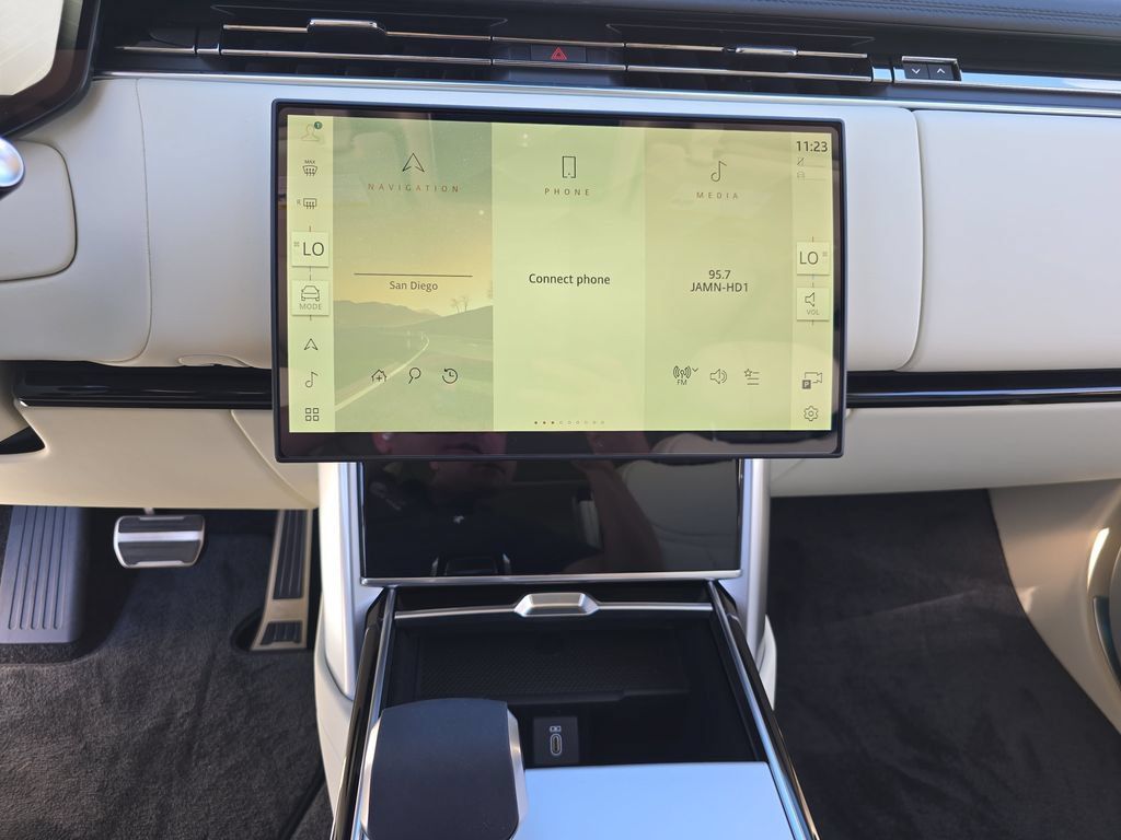 New 2026 Land Rover Range Rover SE AWD/4WD image 22