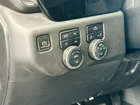 Used 2024 Chevrolet Silverado 1500 LT Trail Boss AWD/4WD image 6
