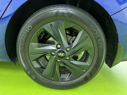 Used 2022 Hyundai Elantra SEL FWD image 14