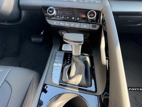 New 2026 Hyundai Elantra Limited FWD image 15