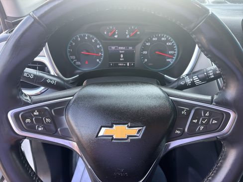 Used 2018 Chevrolet Equinox LT FWD image 19