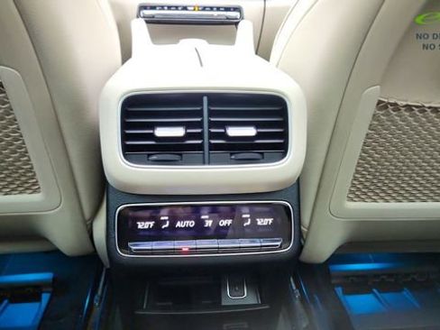 Used 2022 Mercedes-Benz GLS 450 4MATIC image 44