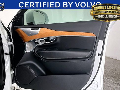 Used 2023 Volvo XC90 B6 Plus AWD/4WD image 25