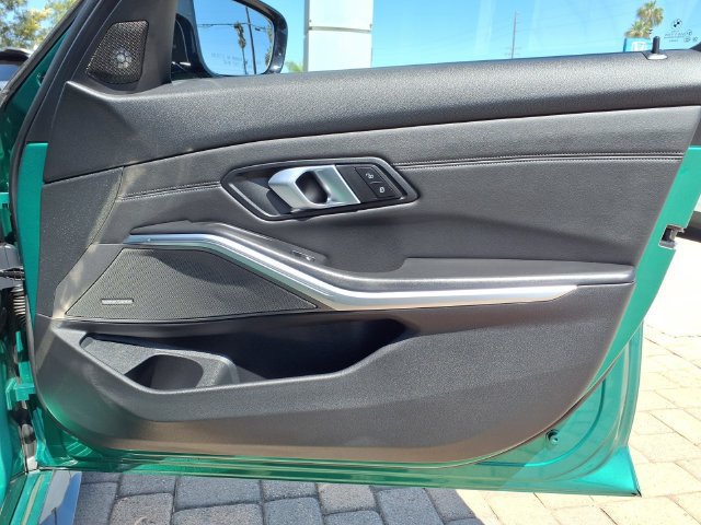 Used 2025 BMW M3 Competition RWD image 29