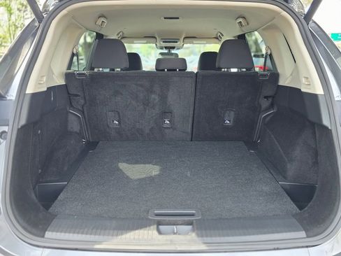 Used 2024 Nissan Rogue SV image 12