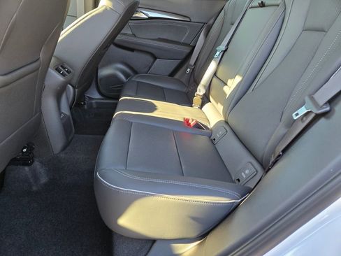 Used 2023 Buick Envision Essence image 12