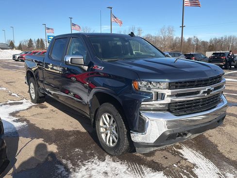 Used 2022 Chevrolet Silverado 1500 LT image 3