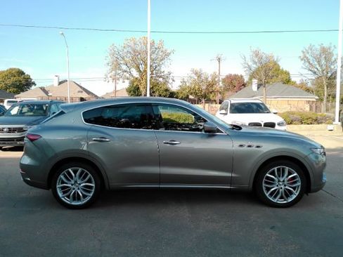 Used 2022 Maserati Levante GT image 5