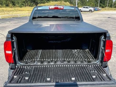 Used 2019 Chevrolet Colorado LT RWD image 7