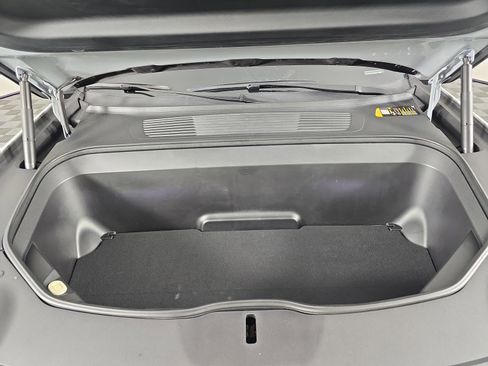 Used 2023 Rivian R1S Adventure image 14