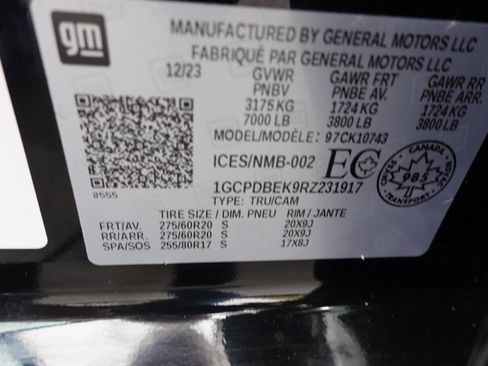 Used 2024 Chevrolet Silverado 1500 Custom AWD/4WD image 17