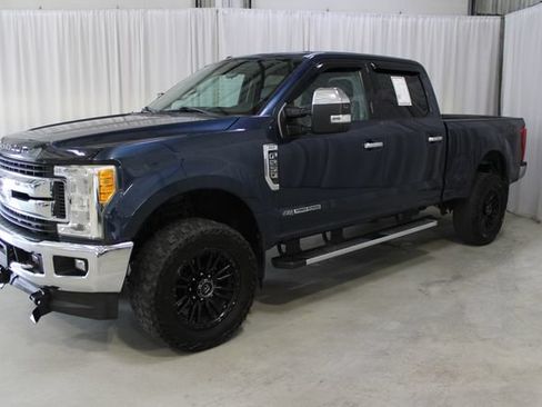 Used 2017 Ford F250 XLT w/ XLT Premium Package AWD/4WD image 27