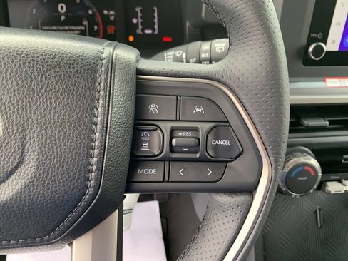 New 2026 Toyota 4Runner SR5 AWD/4WD image 27
