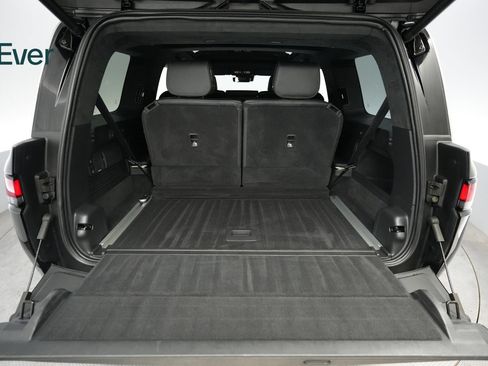 Used 2025 Rivian R1S Adventure Dual AWD/4WD image 8