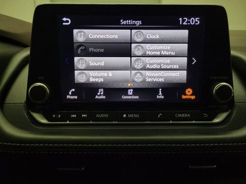 Used 2023 Nissan Rogue SV FWD image 25