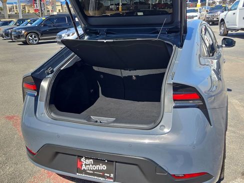 Used 2023 Toyota Prius LE image 25