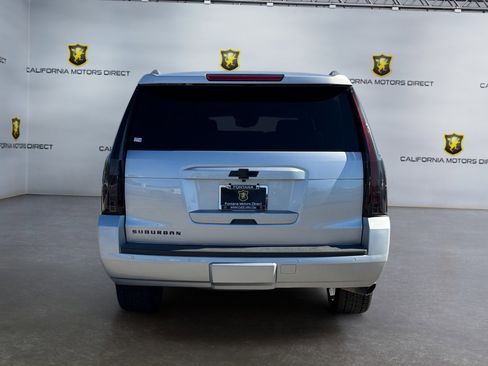 Used 2018 Chevrolet Suburban LT image 4