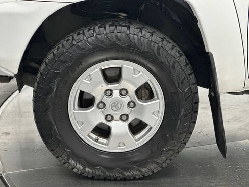 Used 2014 Toyota Tacoma 4x4 Double Cab w/ TRD Off-Road Package image 24