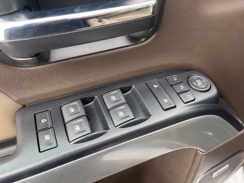 Used 2017 Chevrolet Silverado 1500 LTZ Z71 w/ LTZ Plus Package image 11