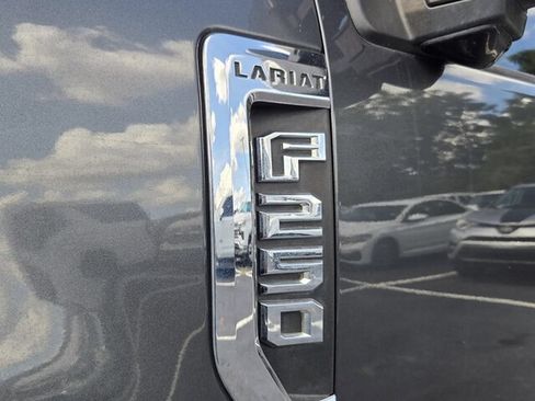 Used 2017 Ford F250 Lariat w/ Lariat Ultimate Package AWD/4WD image 3