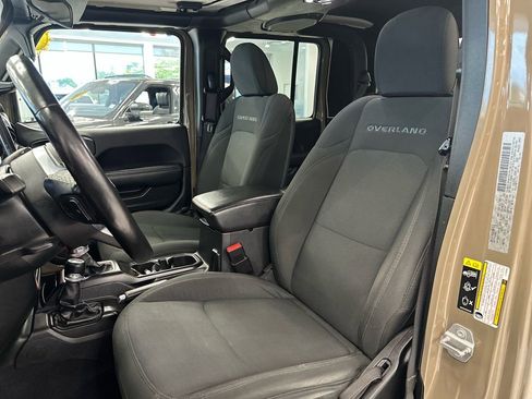 Used 2020 Jeep Gladiator Overland w/ LED Lighting Group image 23