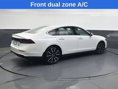 Used 2024 Honda Accord Touring image 4